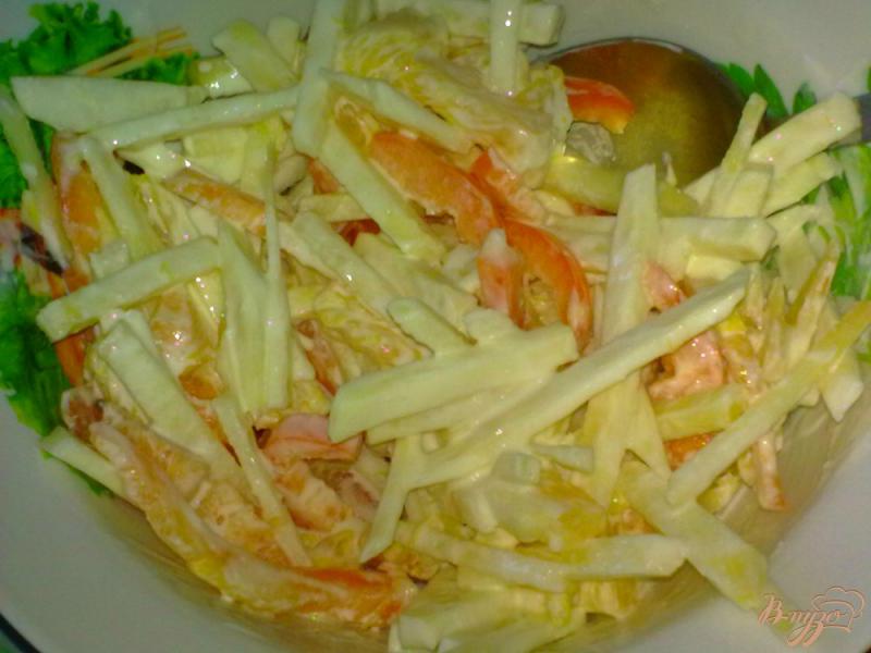 Фото приготовление рецепта: Салат с сельдереем и апельсином шаг №6