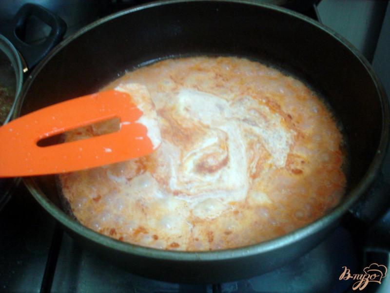 Фото приготовление рецепта: Рубцы в томатно - сметанном соусе шаг №4