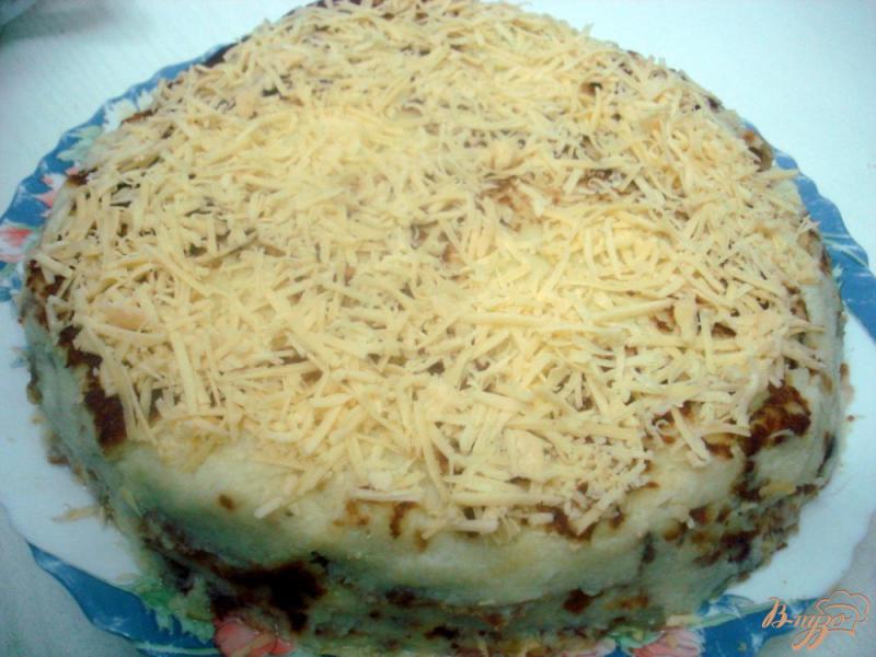 Фото приготовление рецепта: Закусочный пирог из капусты и грибов шаг №11