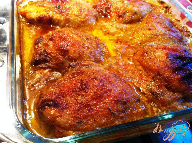 Фото приготовление рецепта: Куриные бедрышки в маринаде от каперсов шаг №8