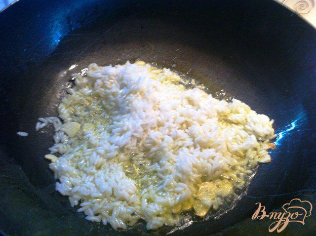 Фото приготовление рецепта: Томатный рис шаг №4