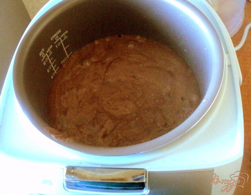 Фото приготовление рецепта: Шоколадный пирог с вишней шаг №3