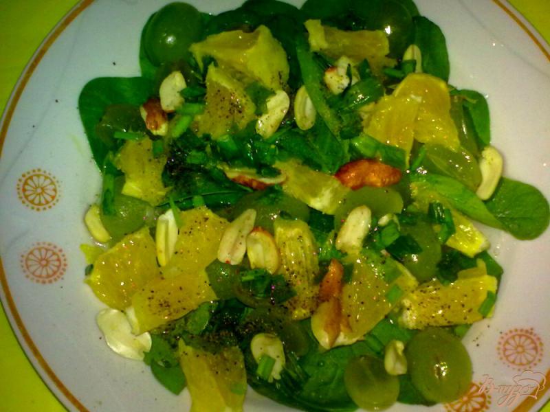 Фото приготовление рецепта: Салат со шпинатом шаг №6