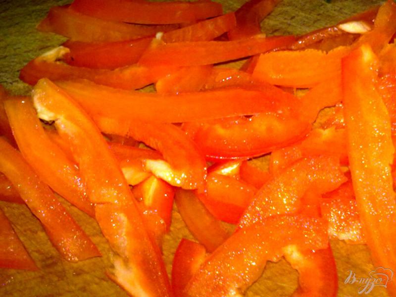 Фото приготовление рецепта: Салат из краснокочанной капусты шаг №3