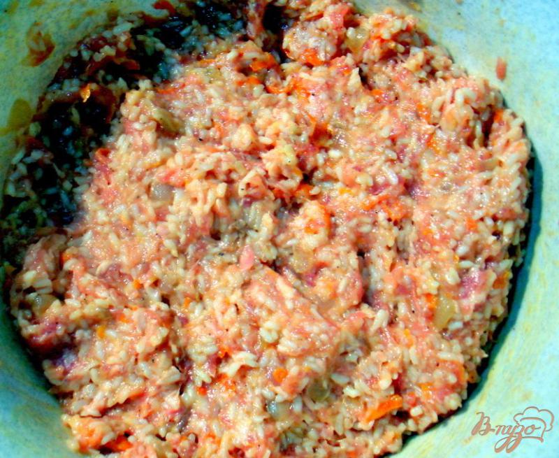 Фото приготовление рецепта: Голубцы в томатном соусе шаг №4