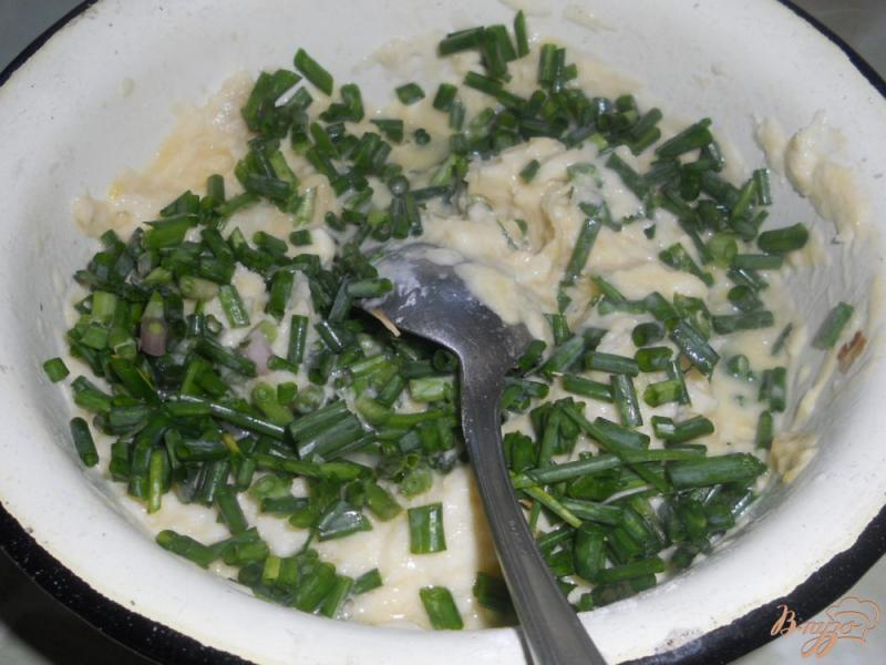 Фото приготовление рецепта: Кабачковые оладьи с зеленью шаг №6