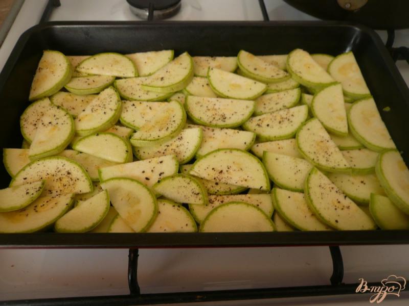 Фото приготовление рецепта: Печень с кабачками и яблоком шаг №1