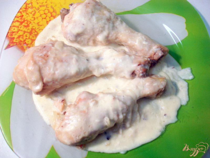 Фото приготовление рецепта: Куриные голени в сырном соусе шаг №6