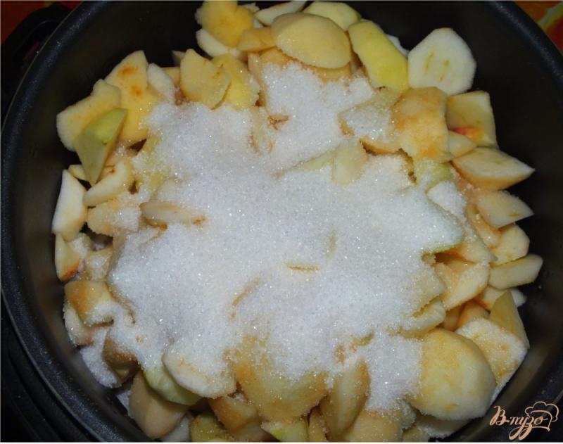 Фото приготовление рецепта: Корзиночки с яблочным пюре и белковым кремом шаг №1