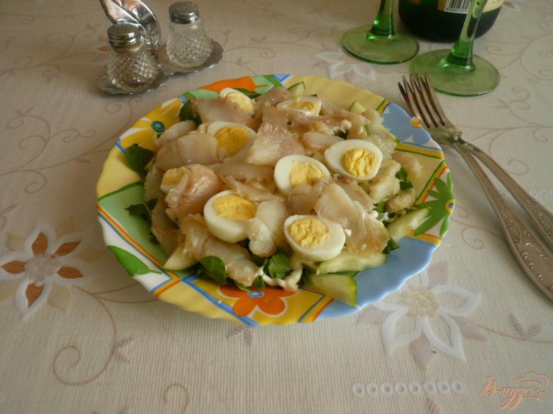 Фото приготовление рецепта: Салат с палтусом шаг №6