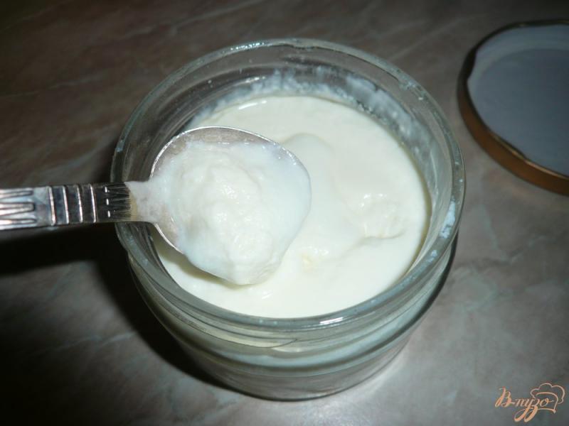 Фото приготовление рецепта: Ванильный йогурт в мультиварке шаг №7