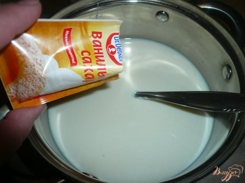 Фото приготовление рецепта: Ванильный йогурт в мультиварке шаг №4
