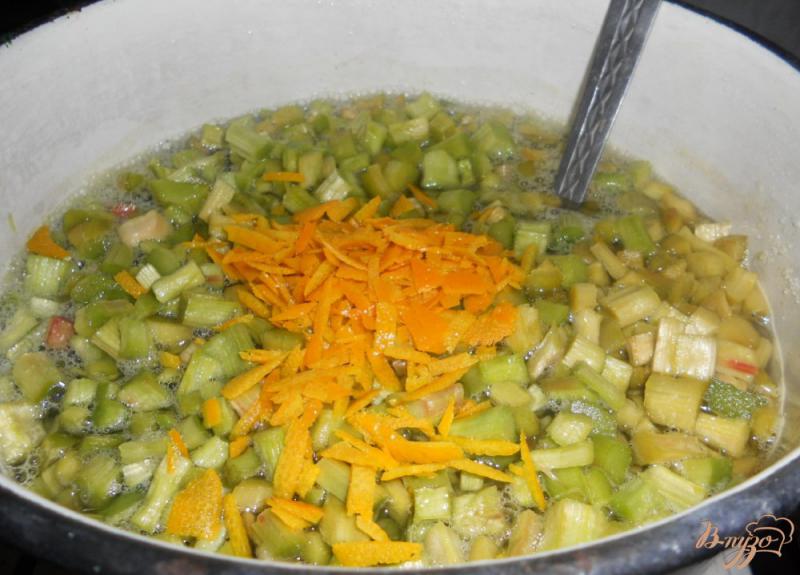 Фото приготовление рецепта: Варенье из ревеня с апельсинами шаг №6