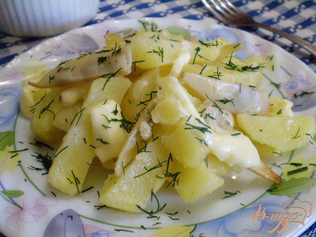 Фото приготовление рецепта: Картофель со спаржевой фасолью и сыром шаг №10