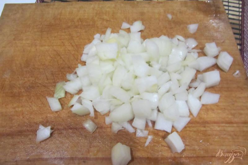 Фото приготовление рецепта: Ароматная курочка в горшочках с картофелем с итальянскими травами. шаг №4
