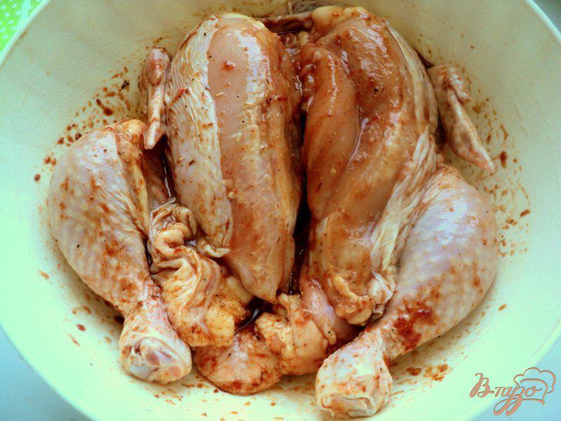Фото приготовление рецепта: Курица, запеченная с соусом ткемали шаг №1
