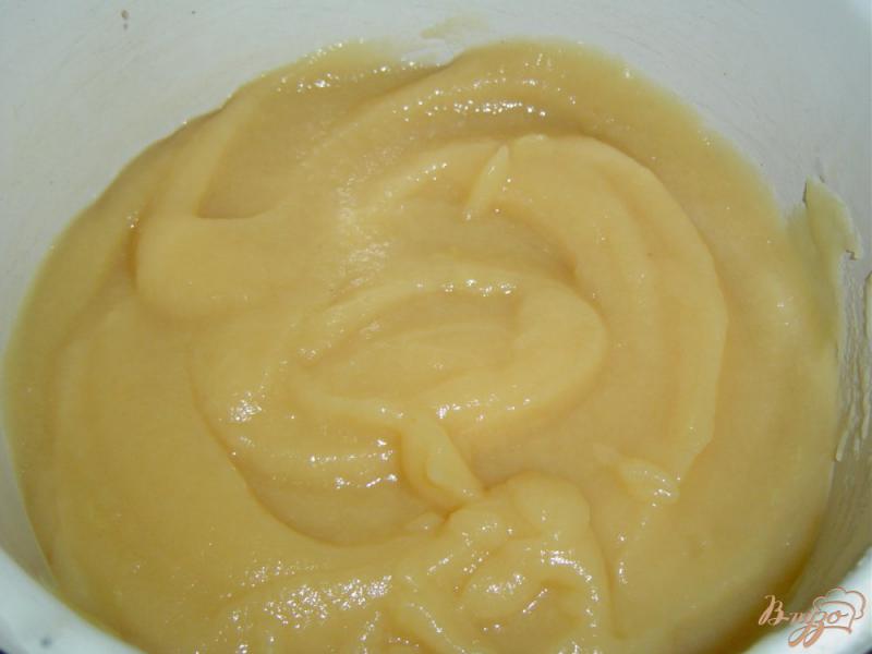Фото приготовление рецепта: Нежное яблочное пюре со сгущенным молоком шаг №2