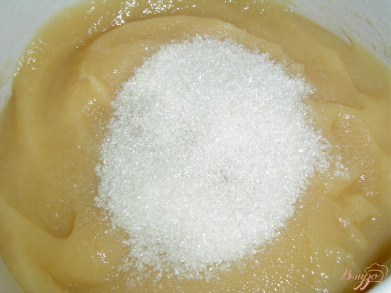 Фото приготовление рецепта: Нежное яблочное пюре со сгущенным молоком шаг №3