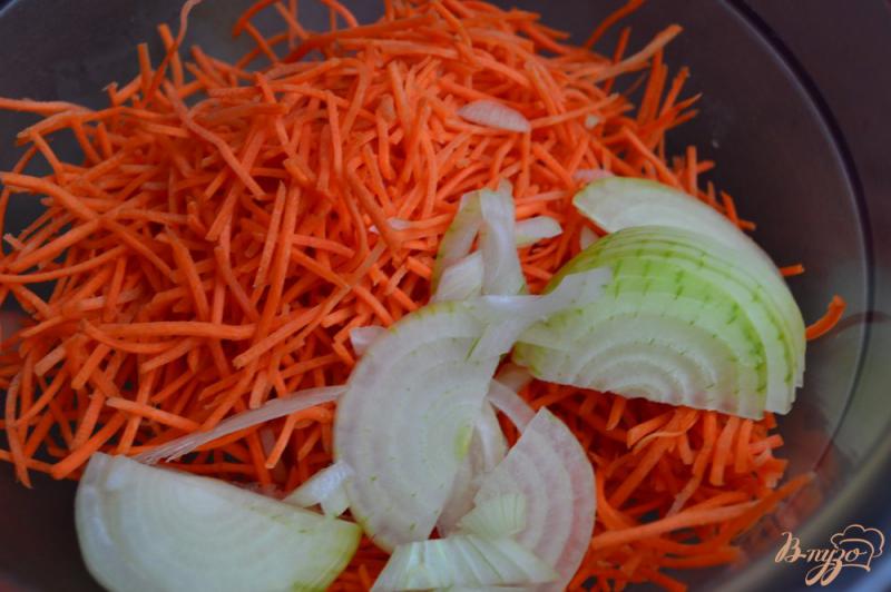 Фото приготовление рецепта: Острый морковный салат с нутом шаг №1