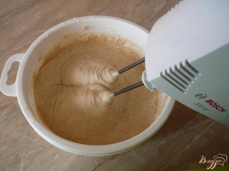 Фото приготовление рецепта: Овсяный пирог на кефире шаг №6
