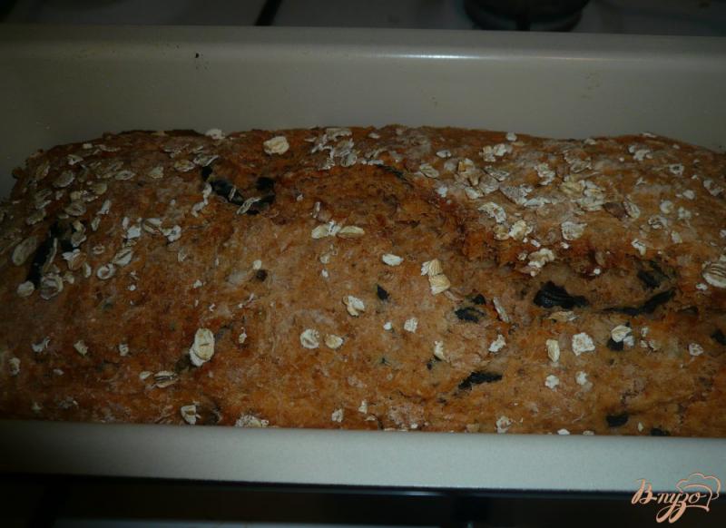 Фото приготовление рецепта: Овсяный хлеб с маслинами шаг №7