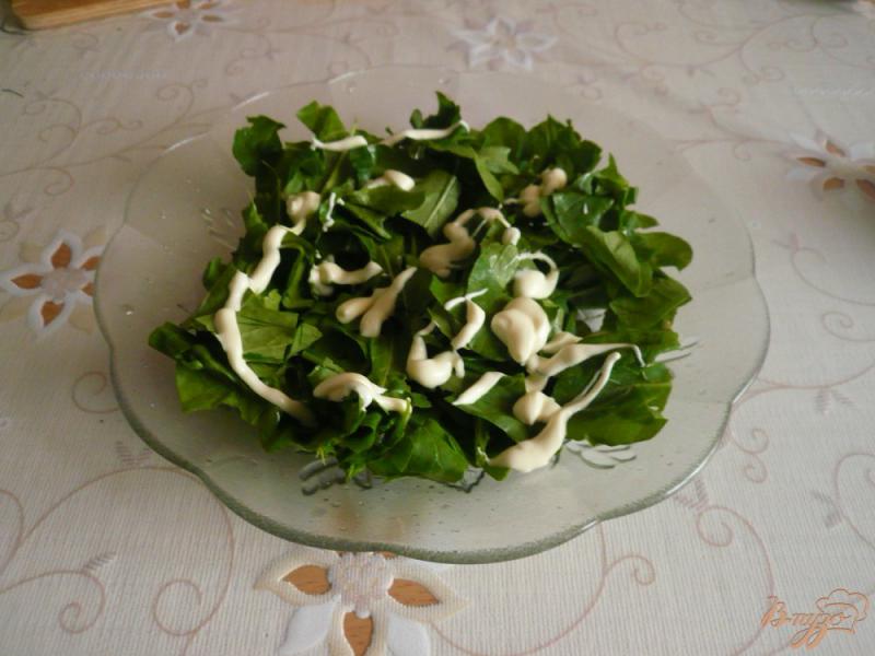 Фото приготовление рецепта: Сытный салат с копченой колбаской шаг №3