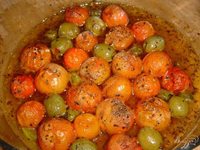 Фото приготовление рецепта: Рыба по итальянски, запеченная с томатами, оливками и каперсами шаг №2