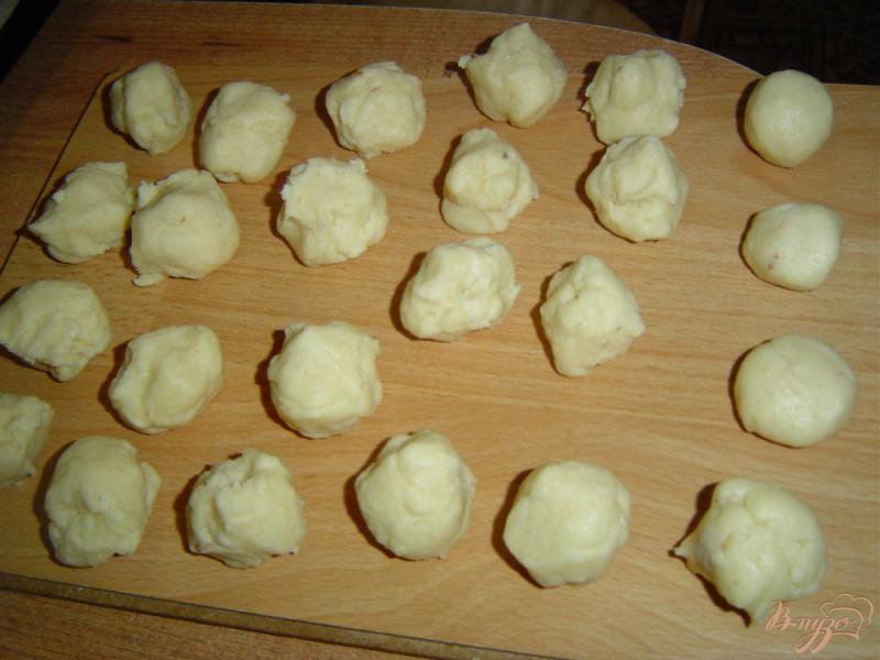 Фото приготовление рецепта: Быстрое печенье в корично-сахарной панировке шаг №3