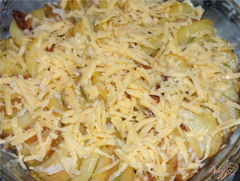 Фото приготовление рецепта: Запеченный картофель с кабачком шаг №4