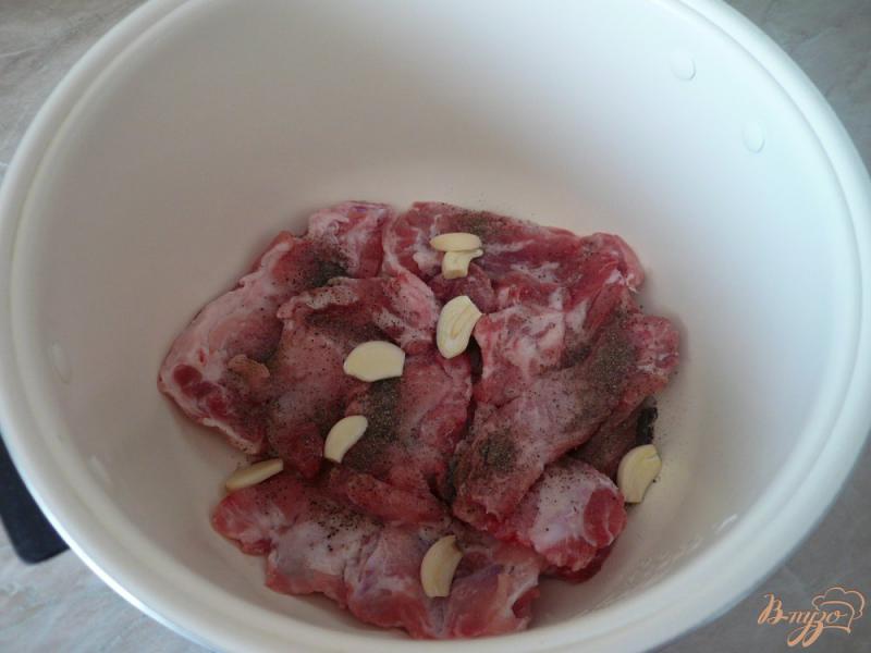 Фото приготовление рецепта: Свиное рагу с горохом и чечевицей шаг №5