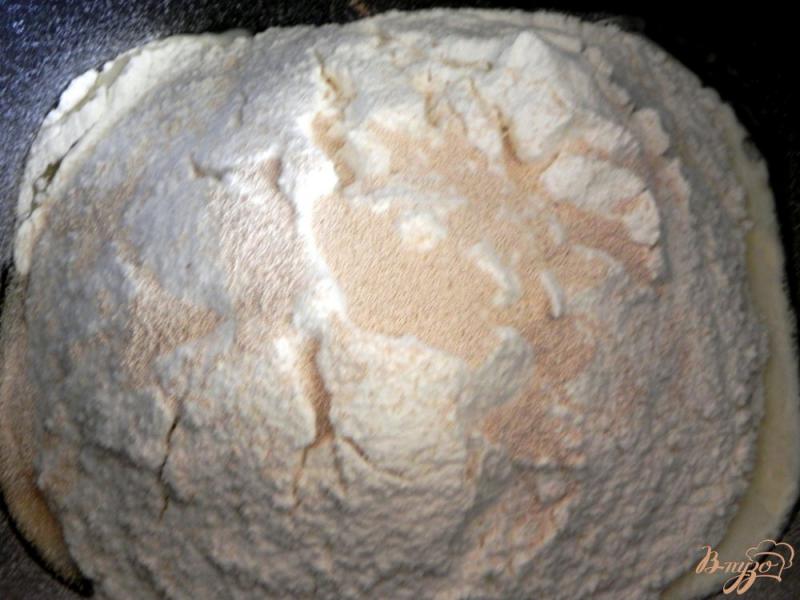 Фото приготовление рецепта: Пшеничный хлеб на сметане шаг №4