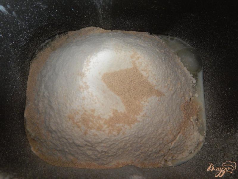 Фото приготовление рецепта: Обезьяний хлеб с сыром шаг №3
