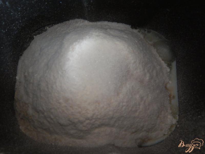 Фото приготовление рецепта: Обезьяний хлеб с сыром шаг №4