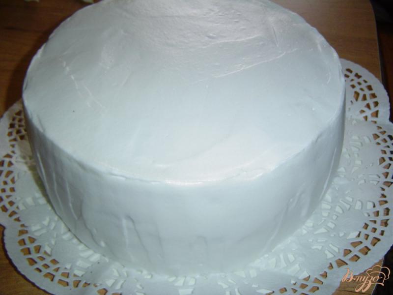 Фото приготовление рецепта: Торт «Цветы на снегу» шаг №10