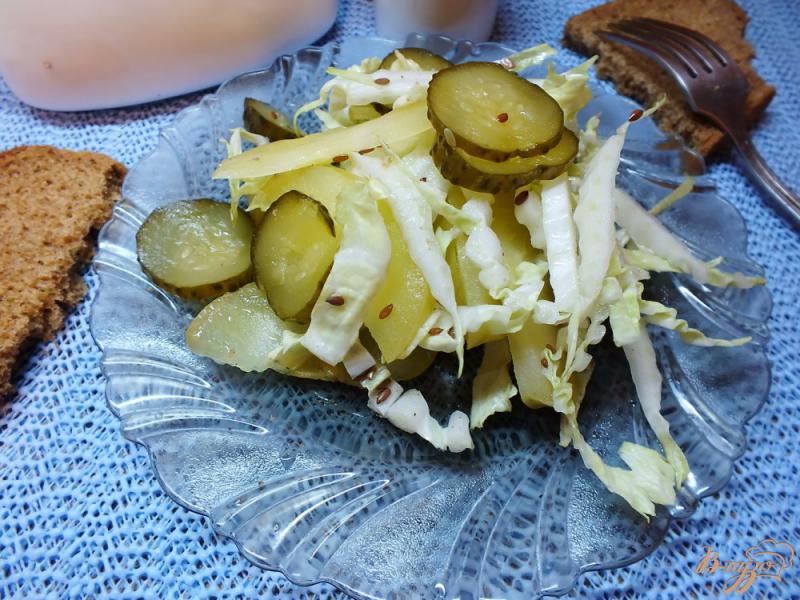 Фото приготовление рецепта: Салат из моченых яблок и пекинской капусты шаг №5