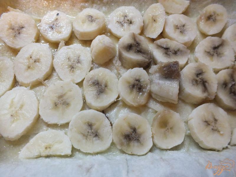 Фото приготовление рецепта: Пирог из лаваша с бананом шаг №4