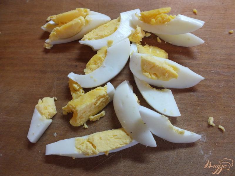 Фото приготовление рецепта: Салат из яиц с руколой шаг №1