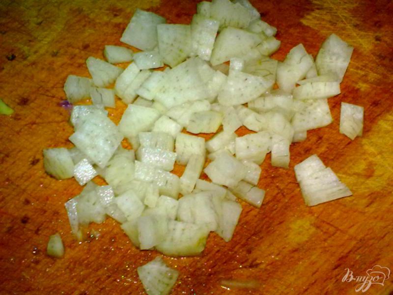 Фото приготовление рецепта: Салат из дайкона и граната шаг №1