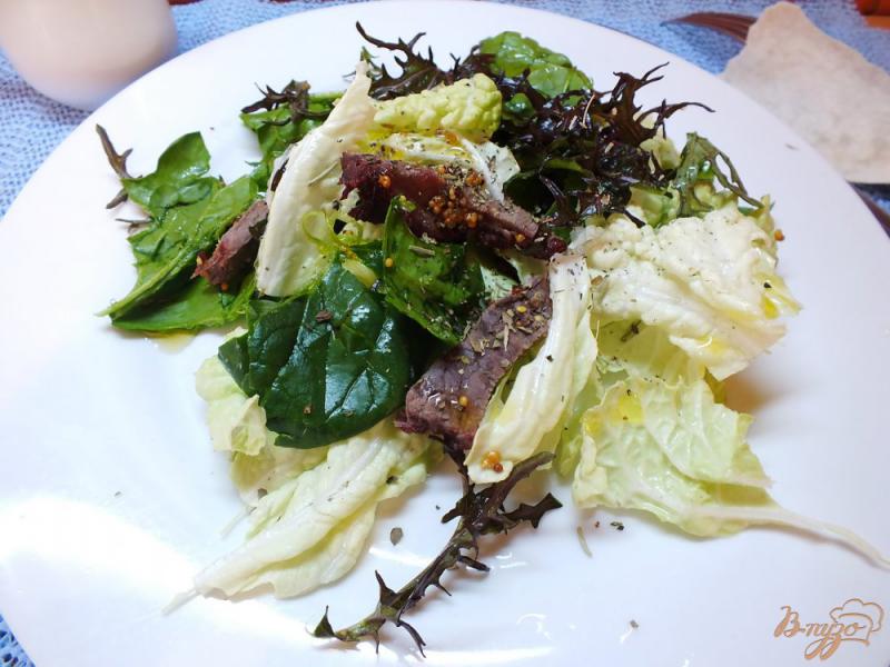 Фото приготовление рецепта: Салат с печеной говядиной шаг №8