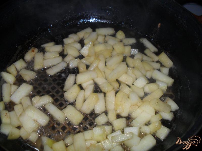 Фото приготовление рецепта: Слойки с яблоками шаг №4