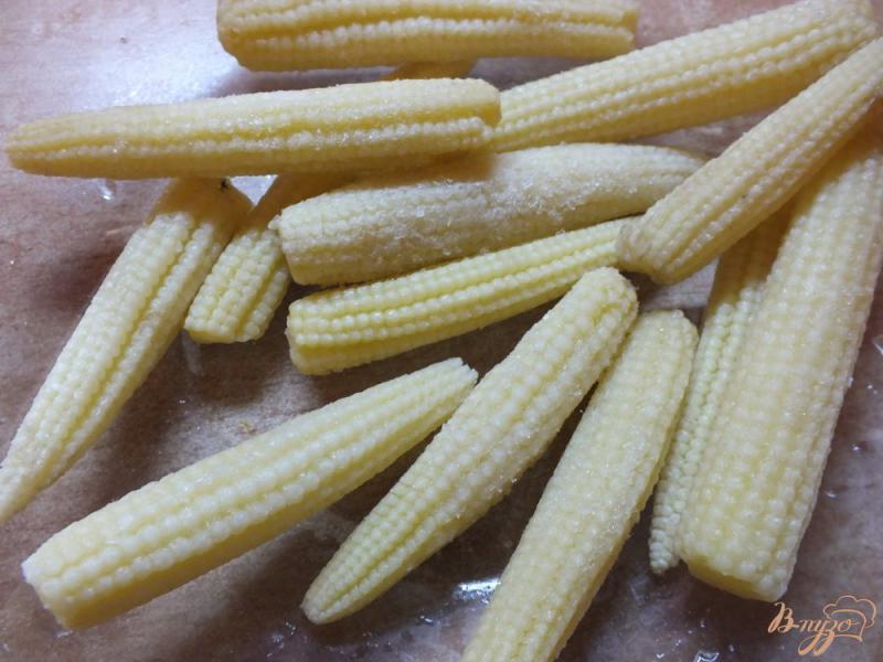 Фото приготовление рецепта: Початки кукурузы запеченые с ароматными травами шаг №2