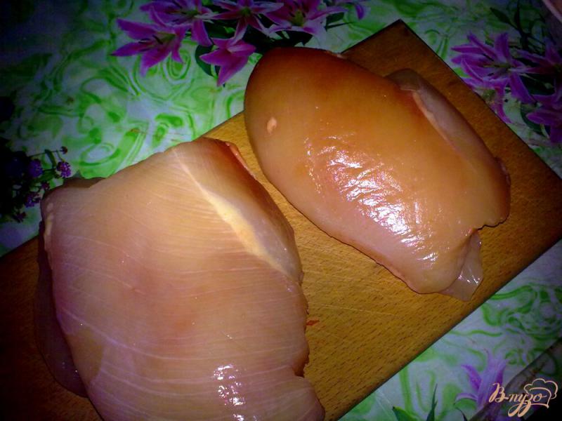 Фото приготовление рецепта: Куриное филе на подушке шаг №1