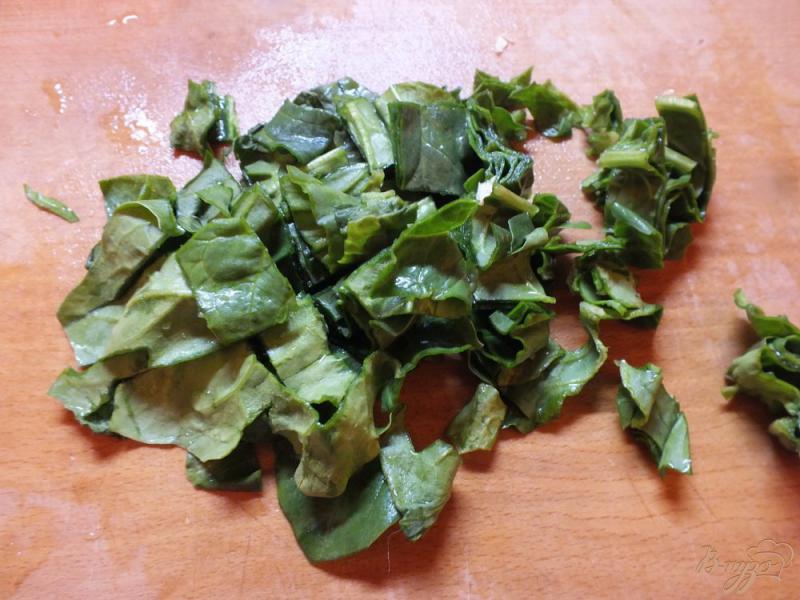 Фото приготовление рецепта: Салат со шпинатом и дайконом шаг №4