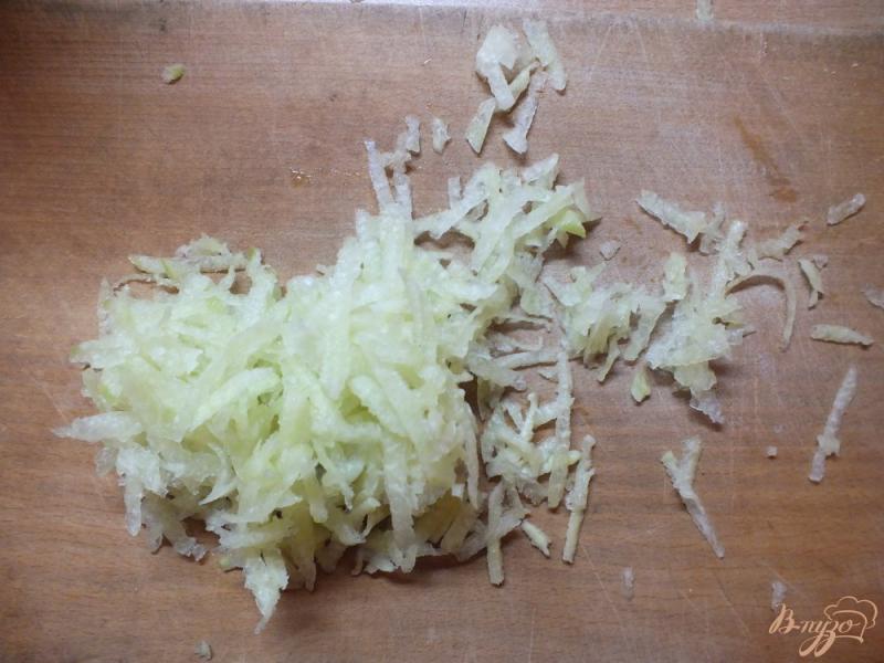 Фото приготовление рецепта: Салат со шпинатом и дайконом шаг №1