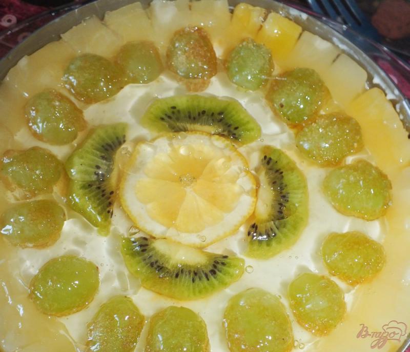 Фото приготовление рецепта: Торт творожный с фруктами шаг №6