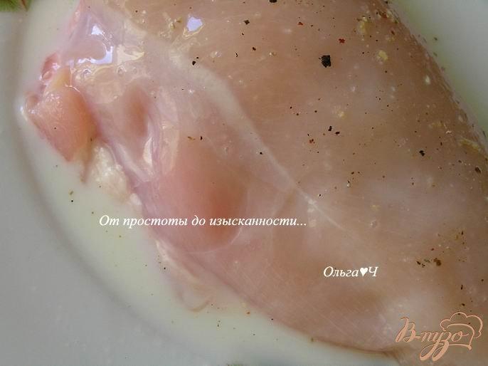 Фото приготовление рецепта: Куриные грудки в панировке «Темпура» с орегано шаг №1