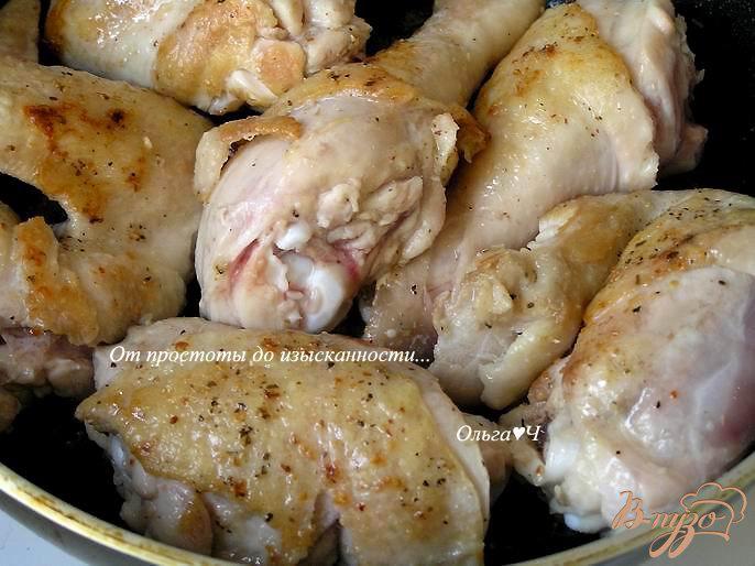 Фото приготовление рецепта: Курица, тушеная с черносливом шаг №1