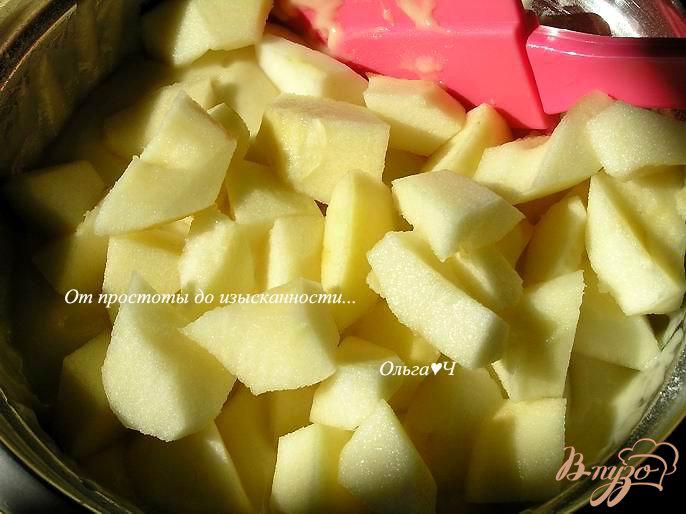Фото приготовление рецепта: Постный кекс с яблоками шаг №3