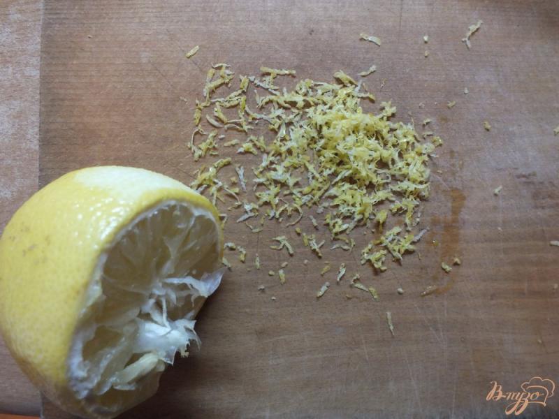 Фото приготовление рецепта: Лимонное песочное печенье шаг №1