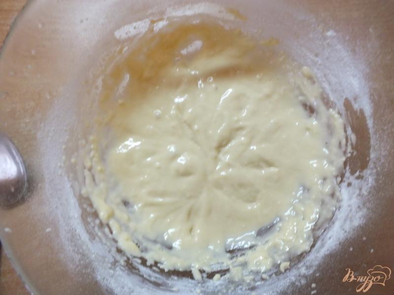 Фото приготовление рецепта: Кекс-хлеб с шампиньонами на белом вине шаг №4
